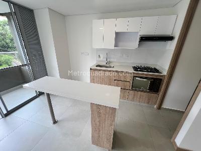 Apartamento en arriendo en Loma De San Jose, Sabaneta · foto 11 de 11