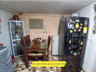Casa de 3 alcobas en venta en Paris Central, Bello, 65 m² · foto 5 de 11