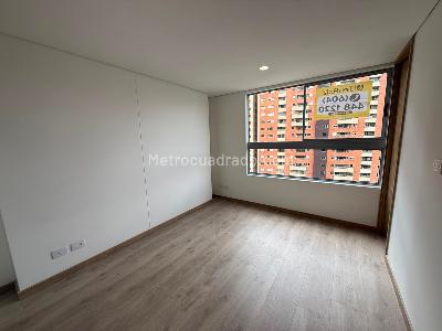 Apartamento de 3 alcobas en arriendo en Loma De San Jose, Sabaneta, 85 m² · foto 3 de 14