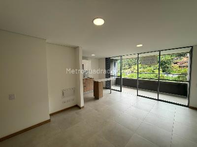 Apartamento de 3 alcobas en arriendo en Loma De San Jose, Sabaneta, 85 m² · foto 13 de 14