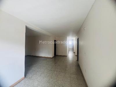 Casa de 4 alcobas en venta en Simon Bolivar, Medellín, 164 m² · foto 2 de 17