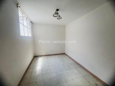 Casa de 4 alcobas en venta en Simon Bolivar, Medellín, 164 m² · foto 10 de 17