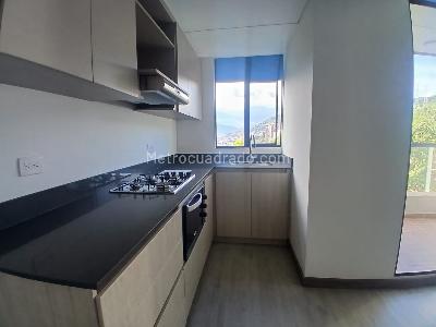 Apartamento de 3 alcobas en arriendo en Las Palmas, Medellín, 75 m² · foto 4 de 10