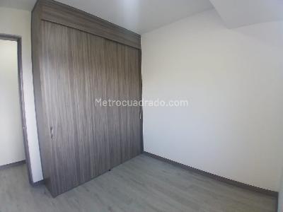 Apartamento de 3 alcobas en arriendo en Las Palmas, Medellín, 75 m² · foto 9 de 10