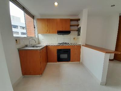 Apartamento de 2 alcobas en arriendo en Patio Bonito, Medellín, 70 m² · foto 4 de 14