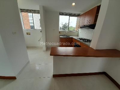 Apartamento de 2 alcobas en arriendo en Patio Bonito, Medellín, 70 m² · foto 5 de 14
