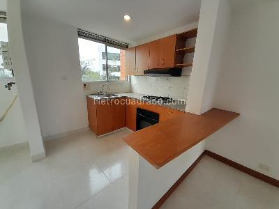 Apartamento de 2 alcobas en arriendo en Patio Bonito, Medellín, 70 m² · foto 7 de 14