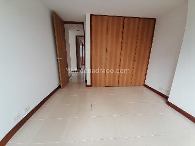 Apartamento de 2 alcobas en arriendo en Patio Bonito, Medellín, 70 m² · foto 9 de 14