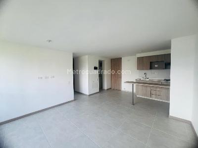 Apartamento de 2 alcobas en venta en Amazonia, Bello, 57 m² · foto 6 de 10