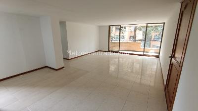 Apartamento de 3 alcobas en arriendo en Loma De Los Gonzalez, Medellín, 128 m² · foto 2 de 17