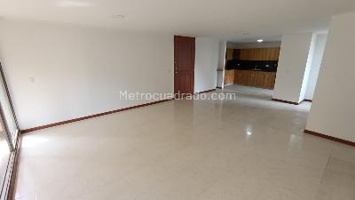 Apartamento de 3 alcobas en arriendo en Loma De Los Gonzalez, Medellín, 128 m² · foto 4 de 17