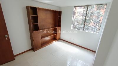 Apartamento de 3 alcobas en arriendo en Loma De Los Gonzalez, Medellín, 128 m² · foto 8 de 17