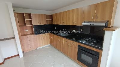 Apartamento de 3 alcobas en arriendo en Loma De Los Gonzalez, Medellín, 128 m² · foto 9 de 17