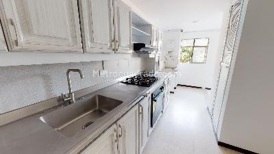 Apartamento de 3 alcobas en venta en Patio Bonito, Medellín, 130 m² · foto 5 de 14