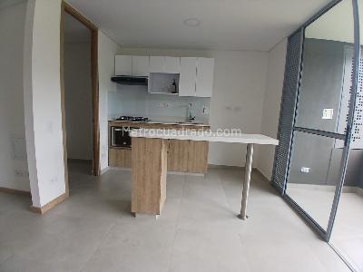 Apartamento de 3 alcobas en arriendo en Loma De San Jose, Sabaneta, 78 m² · foto 5 de 15