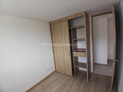 Apartamento de 3 alcobas en arriendo en Loma De San Jose, Sabaneta, 78 m² · foto 8 de 15