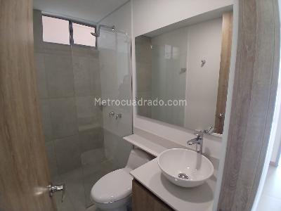 Apartamento de 3 alcobas en arriendo en Loma De San Jose, Sabaneta, 78 m² · foto 15 de 15