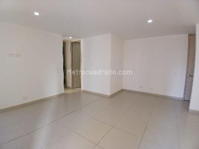 Apartamento en arriendo en Buenos Aires, Medellín · foto 2 de 10