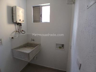 Apartamento en arriendo en Buenos Aires, Medellín · foto 3 de 10