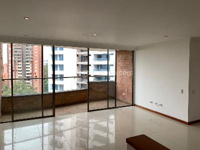 Apartamento de 2 alcobas en venta en El Tesoro, Medellín, 119 m² · foto 13 de 20