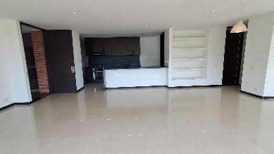 Apartamento de 2 alcobas en arriendo en Cola Del Zorro, Medellín, 145 m² · foto 3 de 16