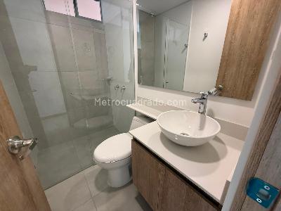 Apartamento en arriendo en Loma De San Jose, Sabaneta · foto 10 de 14