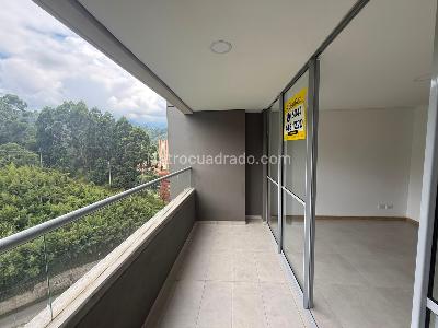 Apartamento en arriendo en Loma De San Jose, Sabaneta · foto 14 de 14