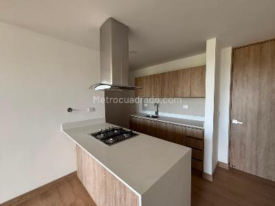 Apartamento de 1 alcoba en arriendo en San Nicolas, Rionegro, 55 m² · foto 2 de 9