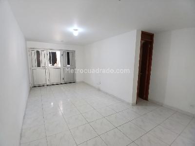 Casa de 3 alcobas en arriendo en San Bernardo, Medellín, 90 m² · foto 4 de 10