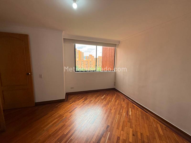 Piso – Medellín, El Diamante Numero 2, El Poblado - Vista 3