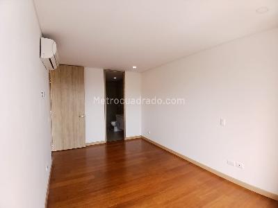 Apartamento de 2 alcobas en arriendo en Loma Del Campestre, Medellín, 72 m² · foto 4 de 10