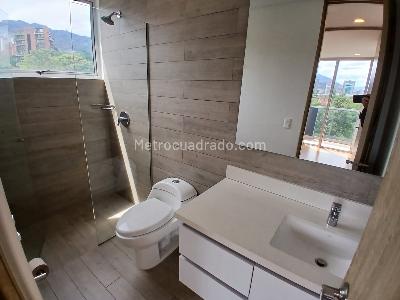 Apartamento de 2 alcobas en arriendo en Loma Del Campestre, Medellín, 72 m² · foto 9 de 10