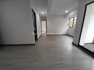 Apartamento de 2 alcobas en arriendo en La Asomadera 2, Medellín, 74 m² · foto 2 de 17