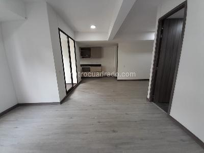 Apartamento de 2 alcobas en arriendo en La Asomadera 2, Medellín, 74 m² · foto 3 de 17