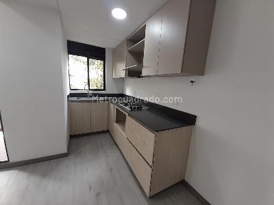 Apartamento de 2 alcobas en arriendo en La Asomadera 2, Medellín, 74 m² · foto 5 de 17