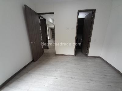 Apartamento de 2 alcobas en arriendo en La Asomadera 2, Medellín, 74 m² · foto 8 de 17