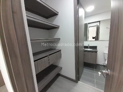 Apartamento de 2 alcobas en arriendo en La Asomadera 2, Medellín, 74 m² · foto 14 de 17