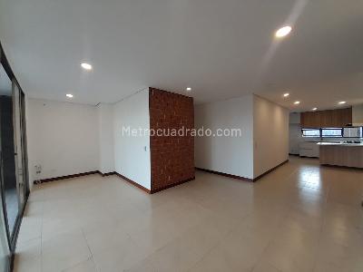 Apartamento de 3 alcobas en arriendo en Loma De Los Parra, Medellín, 135 m² · foto 4 de 17