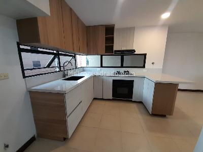 Apartamento de 3 alcobas en arriendo en Loma De Los Parra, Medellín, 135 m² · foto 7 de 17