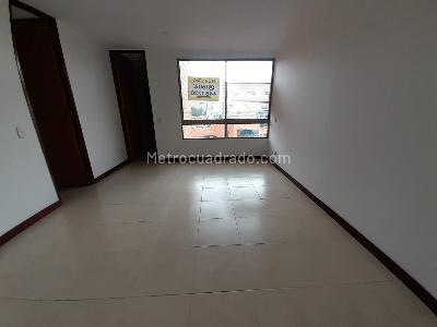 Apartamento de 3 alcobas en arriendo en Loma De Los Parra, Medellín, 135 m² · foto 10 de 17