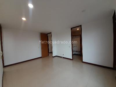 Apartamento de 3 alcobas en arriendo en Loma De Los Parra, Medellín, 135 m² · foto 11 de 17