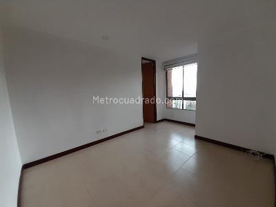 Apartamento de 3 alcobas en arriendo en Loma De Los Parra, Medellín, 135 m² · foto 13 de 17