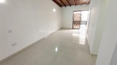 Casa de 5 alcobas en arriendo en Malibu, Medellín, 220 m² · foto 10 de 18