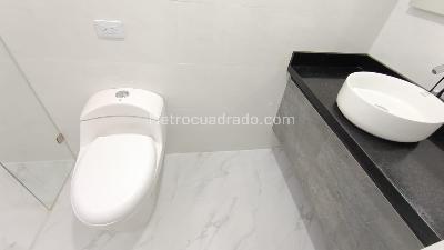 Casa de 5 alcobas en arriendo en Malibu, Medellín, 220 m² · foto 17 de 18