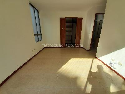 Apartamento de 3 alcobas en arriendo en Los Balsos 2, Medellín, 85 m² · foto 8 de 16
