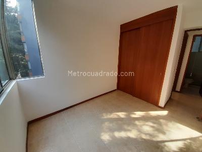Apartamento de 3 alcobas en arriendo en Los Balsos 2, Medellín, 85 m² · foto 9 de 16