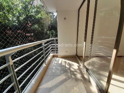 Apartamento de 3 alcobas en arriendo en Los Balsos 2, Medellín, 85 m² · foto 12 de 16