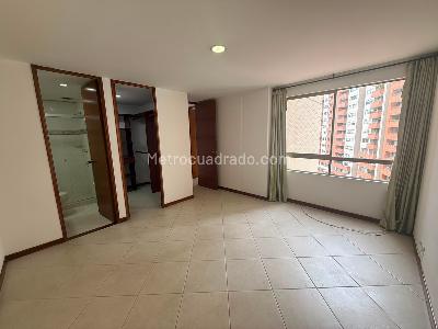 Apartamento de 3 alcobas en arriendo en Santa Maria De Los Angeles, Medellín, 120 m² · foto 2 de 13
