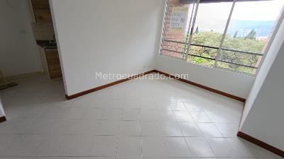 Apartamento de 2 alcobas en arriendo en Aliadas, Medellín, 70 m² · foto 2 de 12