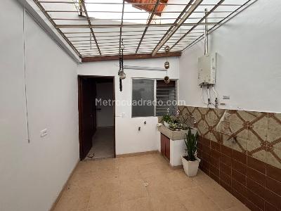 Casa en arriendo en Santa Teresita, Medellín · foto 5 de 16